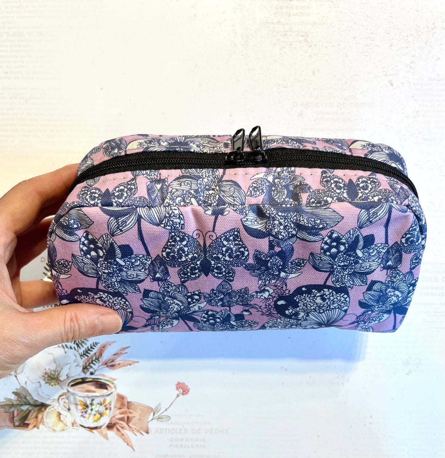 Hina Aoyama Design Pouch "Lotus Flower and Butterfly"